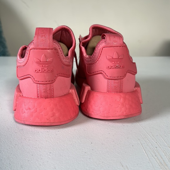 Girls adidas boost size 3 1/2 US - Picture 2 of 3